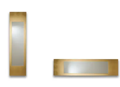 Specchio di design asimmetrico con cornice in legno e fogli d'oro Alisei di Riflessi