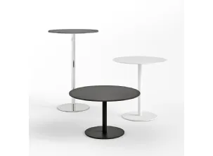 Tavolino Round con top in laminato e base in acciaio di Infiniti