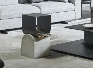 Tavolino portariviste di design Vague in metallo e cemento di Bonaldo