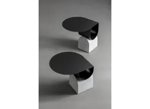 Tavolino Vague coffee table in metallo con base in cemento di Bonaldo