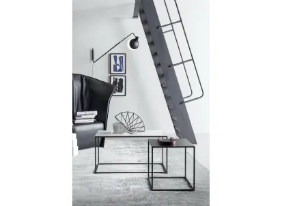 Tavolino Team con base in metallo e top disponibile in varie finiture di Novamobili