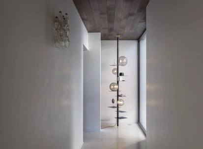 Lampada terra-soffitto Adelaide di Mogg
