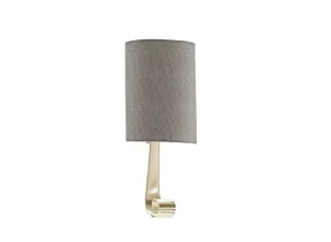 Lampada applique moderna Yole in ferro finitura bronzo e paralume in lino di Cantori