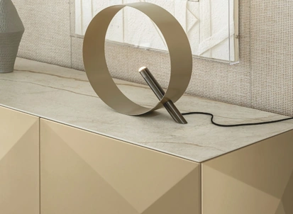Lampada da tavolo Led Loop T di Riflessi