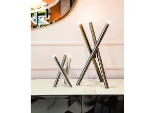 Lampada Shangai T da Tavolo composta da tre tubolari metallici verniciati con trattamento satinato galvanico di Riflessi