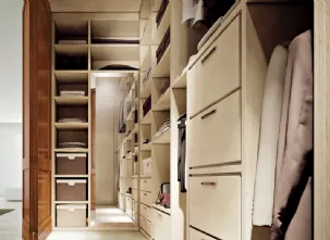 Cabina Armadio I Ciliegi 02 in legno laccato Avorio di Le Fablier