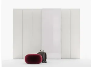 Armadio Freedhome con ante scorrevoli Natural Wood e vetro di Caccaro