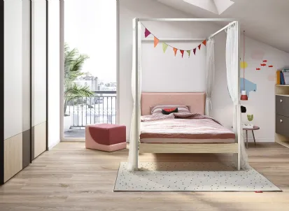 Cameretta componibile con letto a baldacchino e armadio ad ante scorrevoli Kids space 06 di Nidi