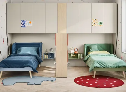 Cameretta a ponte con due letti in nicchie separate Kids space 22 in melaminico di Nidi