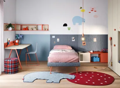 Cameretta componibilecon armadio a muro e scrittoio Kids space 01 di Nidi