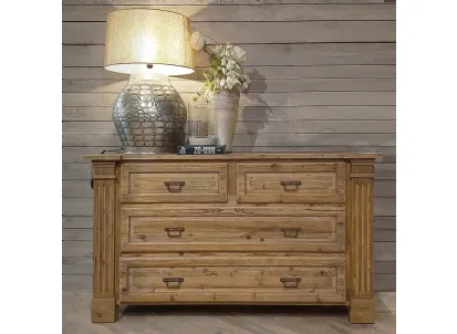 Comò Corbella realizzato in legno di Old Pine di Dialma Brown
