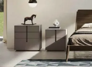 Comodino con apertura centrale a gola, color Terra, Gruppo Ilo 01 di Orme