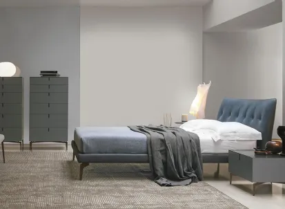 Letto in pelle con testiera capitonné Arca di Alivar