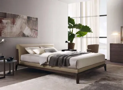 Letto classico in pelle con struttura in legno rivisitato in chiave contemporanea Assuan di Misuraemme