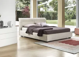 Letto in tessuto con testiera Austin di Calligaris