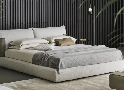 Letto in tessuto imbottito con testiera e box contenitore Blend Bed di Bonaldo