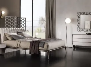Letto a una piazza e mezza con testiera imbottita e con trapuntatura verticale Iseo di Cantori