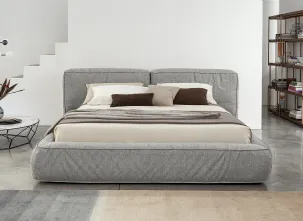 Letto in tessuto imbottito con box contenitore e testiera Fluff di Bonaldo