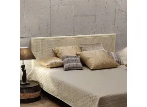 Letto con testiera Gaia in legno massello laccato White vintage con Paglia di Vienna di Dialma Brown