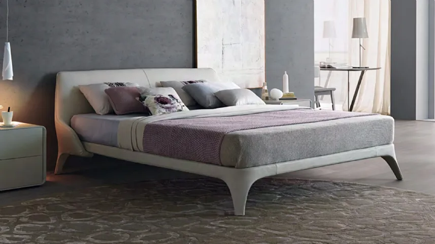 Letto matrimoniale con testiera rivestito in pelle Nice di Misuraemme