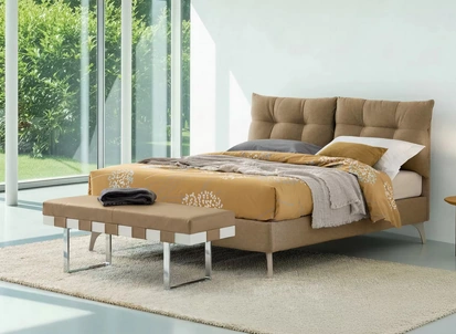 Letto in tessuto imbottito Loren con contenitore di Oggioni