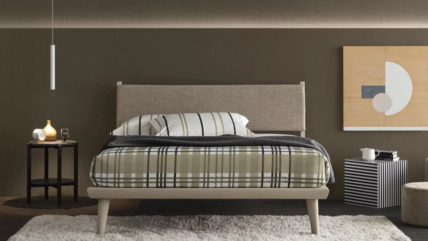 Letto con testiera Orimento di Oggioni