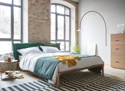 Letto in tessuto con testiera Park di Novamobili