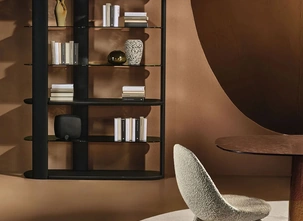 Libreria in legno massello Inlay con ripiani in legno e vetro cotto di Nature Design