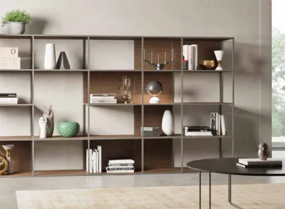 Libreria a muro in laccato opaco con parti in frassino Grafic 04 di Orme