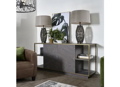 Madia Aries realizzata in legno massello di Conifera colore Dark Grey con struttura in metallo color Antique Brass di Dialma Brown