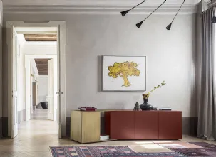 Madia in MDF laccato con elemento in metallo orientabile Partout Sideboard di Mogg