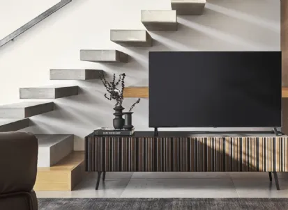 Madia Stripes a fasce verticali irregolari di Calligaris