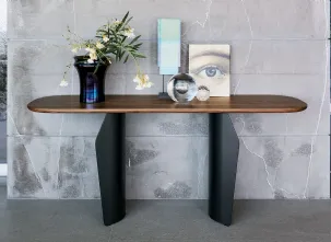 Mobile ingresso Flame Console con top in legno e base in metallo di Bonaldo