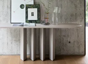 Mobile ingresso Geometric Console in finitura argilla di Bonaldo