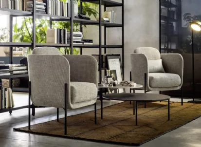 Poltroncina Haiku in tessuto imbottito di Novamobili
