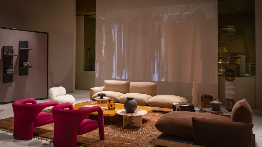 Divano lineare in pelle Aura di Baxter