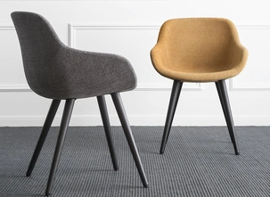 Sedia in tessuto imbottito Igloo di Calligaris