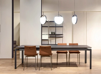 Sedia in pelle Circe di Cantori