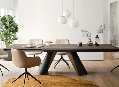 Sedia Cocoon con base girevole di Calligaris