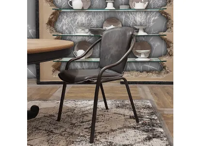 Sedia con braccioli e struttura in metallo con rivestimento in vera pelle color Ebano chiaro Gioanna di Dialma Brown