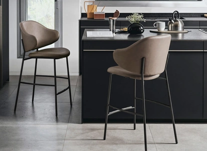 Sgabello in pelle Holly di Calligaris