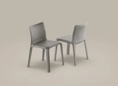 Sedia Kagura interamente rivestita in cuoio di Bonaldo