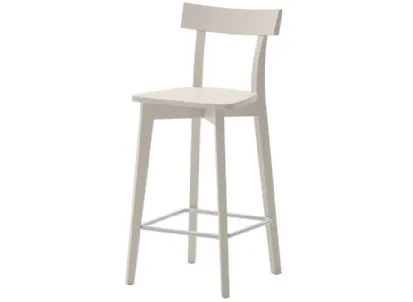 Sgabello Maya in faggio laccato di Veneta Cucine