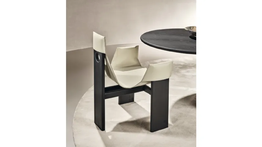 Sedia di design in cuoio e frassino nero Manta di Nature Design