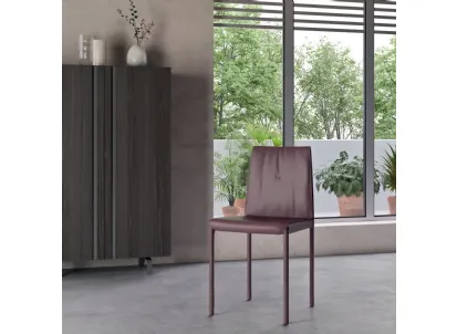 Sedia da soggiorno con telaio in acciaio, rivestimento in ecopelle, Dafne di Orme