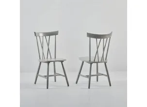 Sedia Paulina realizzata in legno massello finitura laccato Dark Grey patinato di Dialma Brown