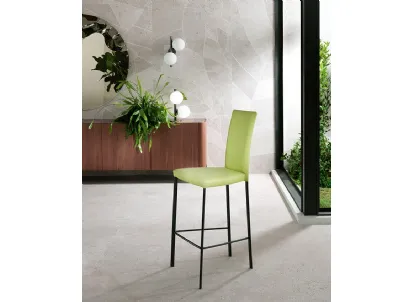 Sgabello Slim con seduta rivestita in pelle di Riflessi