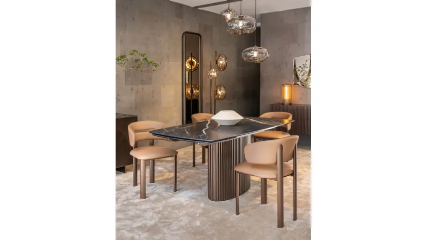 Sedia di design in pelle Velvet di Riflessi