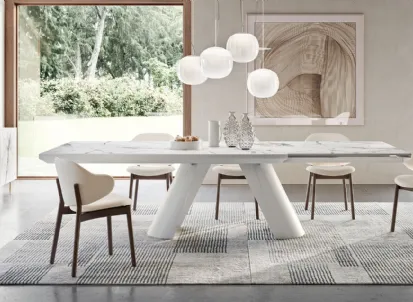 Tavolo allungabile con piano in ceramica effetto marmo Apian Plus di Calligaris