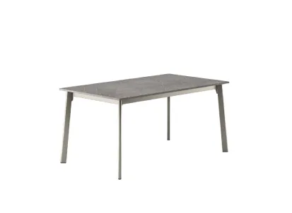 Tavolo Ares con piano in laminato e base in metallo di Veneta Cucine